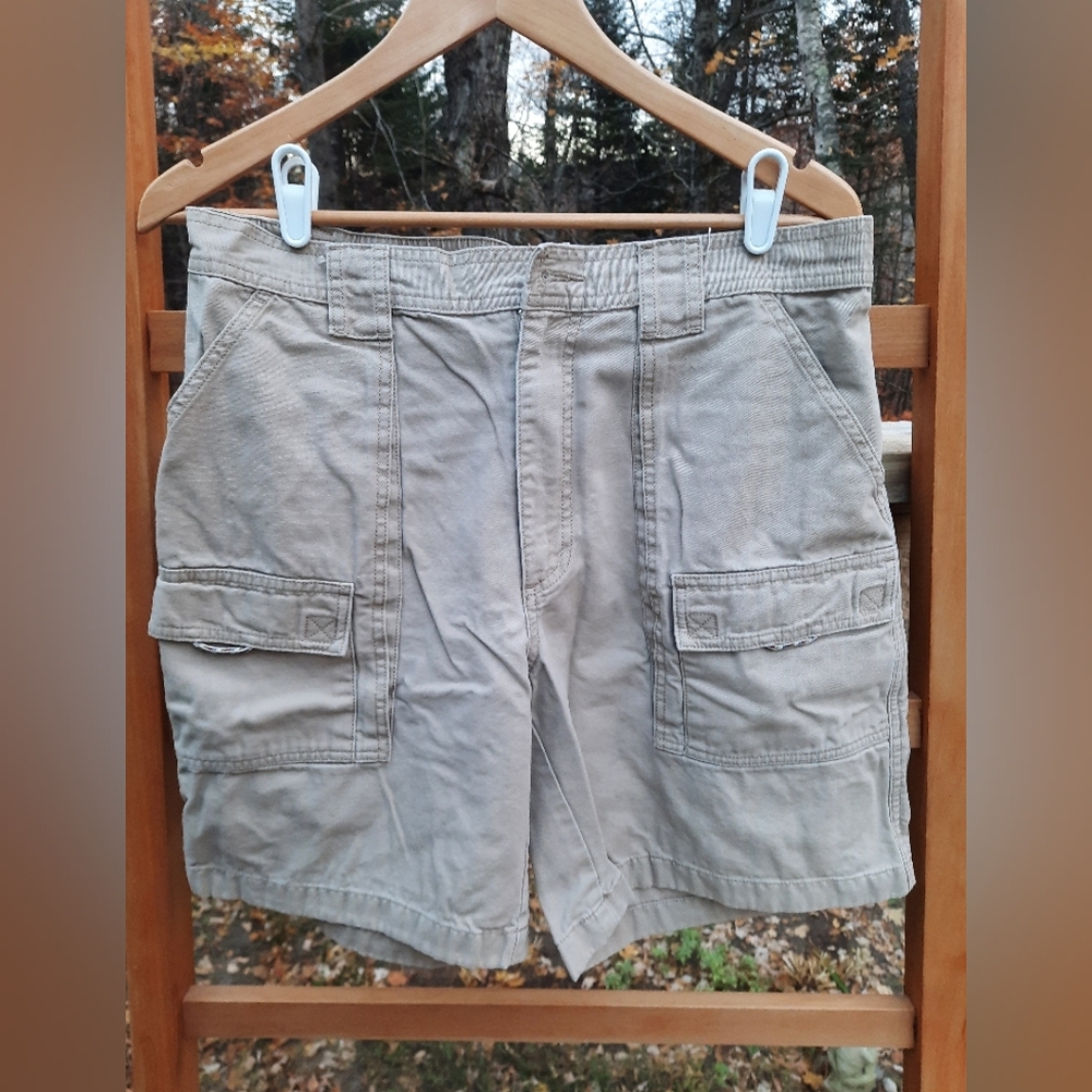 L.L. Bean Men's Khaki Cargo Shorts